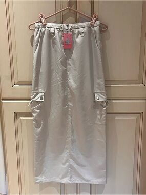 Women's Cargo Skirt in Light Beige